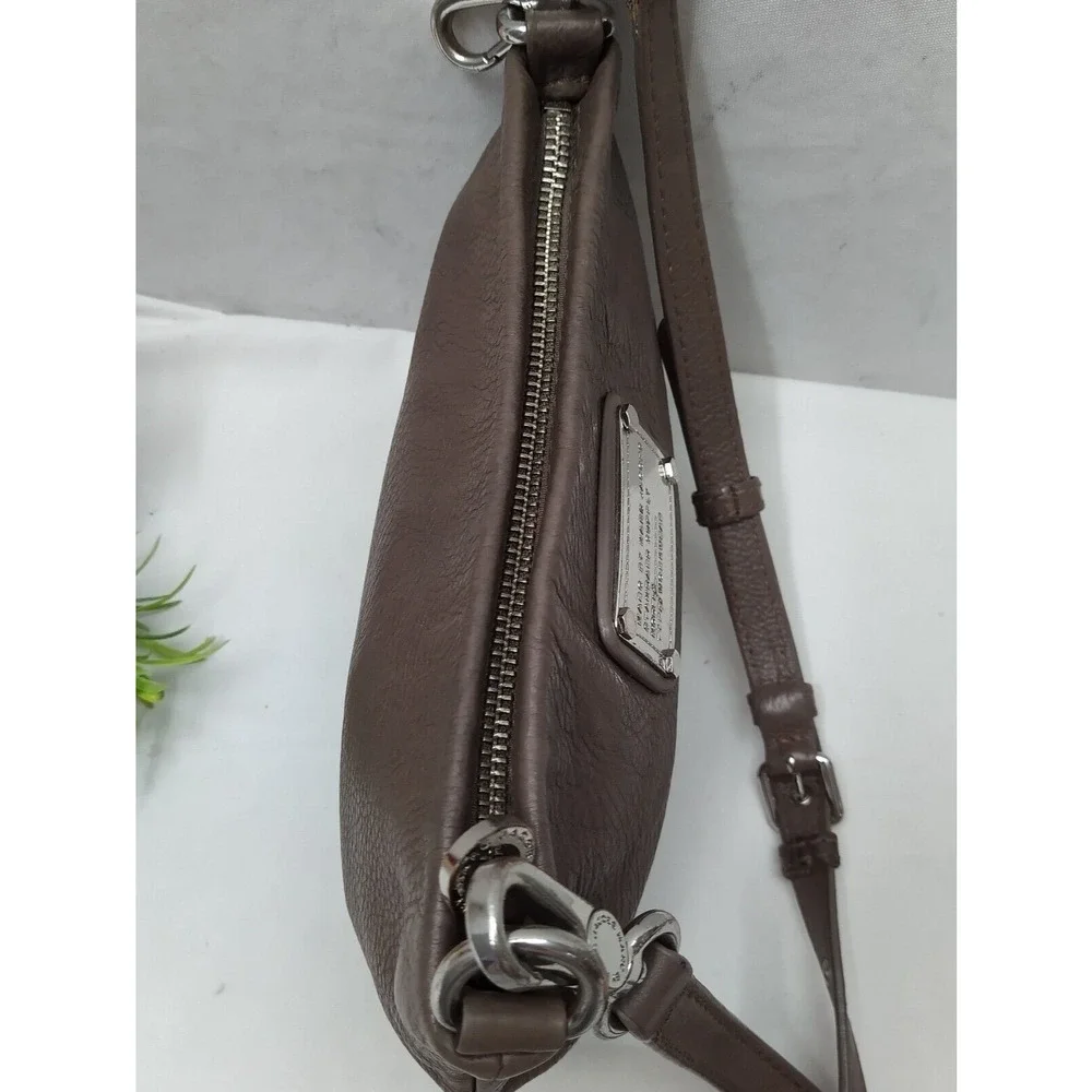 Marc by Marc Jacobs Gray Pebbled Leather Zipper Closure Crossbody Bag